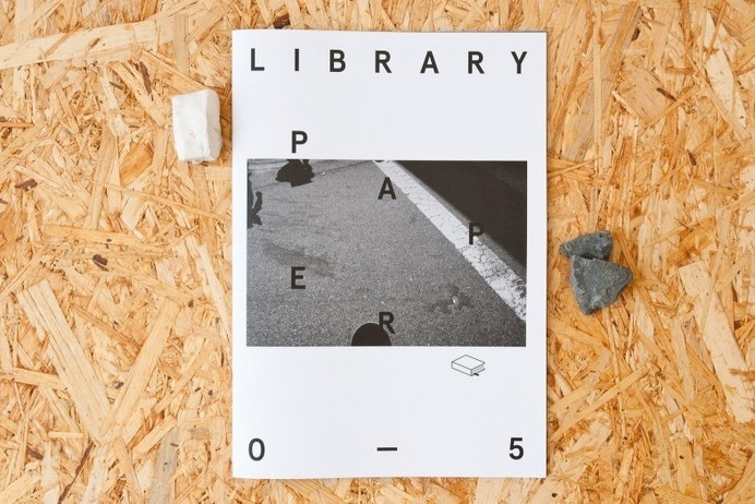 Vajza N'kuti : Photo #print