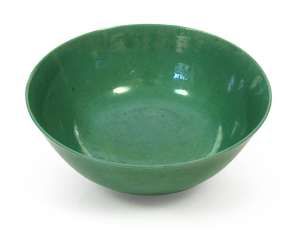 Apple green glazed porcelain bowl #porcelain