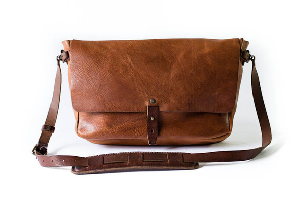 The Vintage Messenger Bag #bag #leather