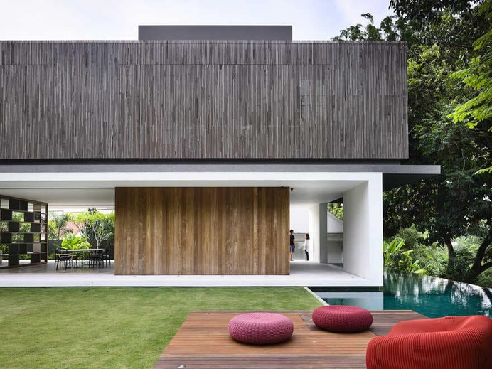 KAP-House Featuring a Series of Rectilinear Volumes Placed in Interlocking Juxtapositions