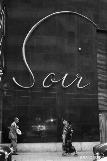 Pinspire - le PinsMARC RIBOUD de Elif Divitcioglu #type #soir #neon