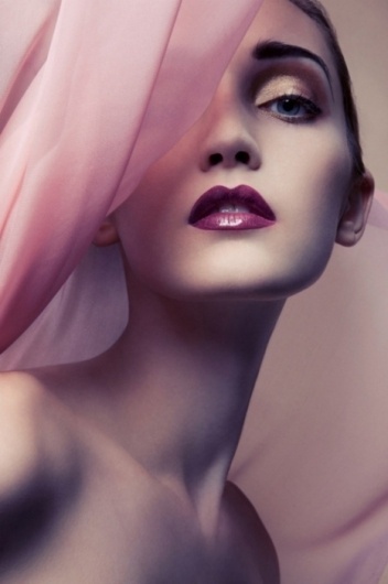 Sara Lindholm #fashion #photography #woman