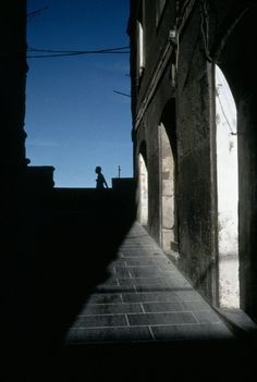 Alex Webb ITALY. Cagliari, Sardinia. 1998. A view of the Castle Quarter.
