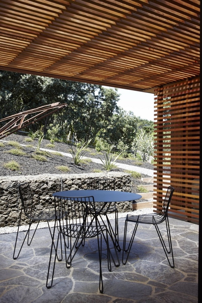 Bethells Bach – Two-Bedroom Bach at the Beach by Herbst Architects