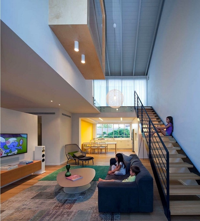 TLV Duplex by Blatman Cohen Architecture / Israel