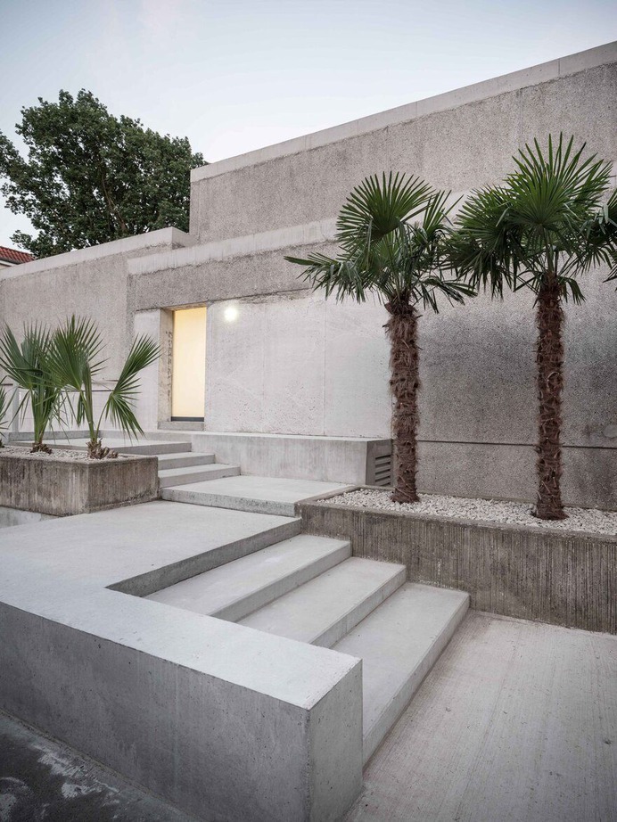 Morgana House in Germany Featuring an Archaic and Brutalist Aesthetic