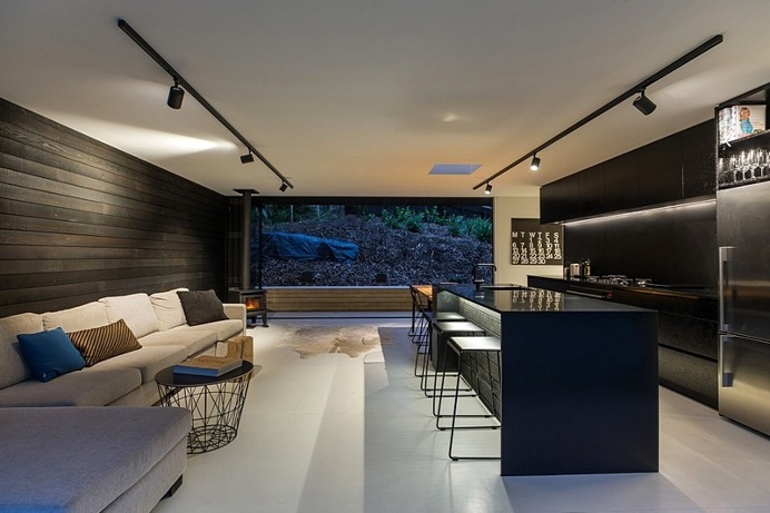 Ema House by Evelyn Mcnamara Architecture