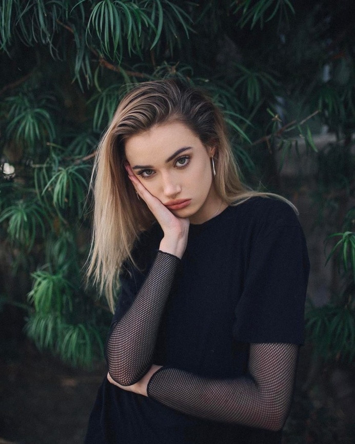 Lifestyle Portrait Photography by Nesrin Danan