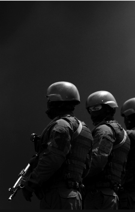 Polis. #police #alert #gang #crime