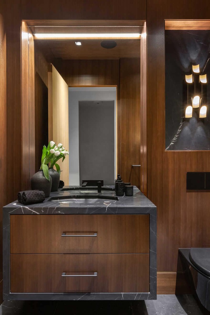 bathroom / Madeleine Design Group