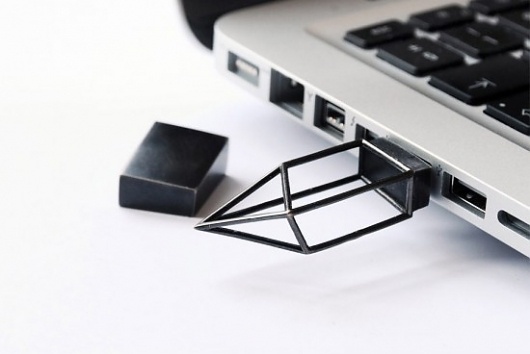 Logical Art Empty Memory | Geek&Hype #techno #polygon #usb #key