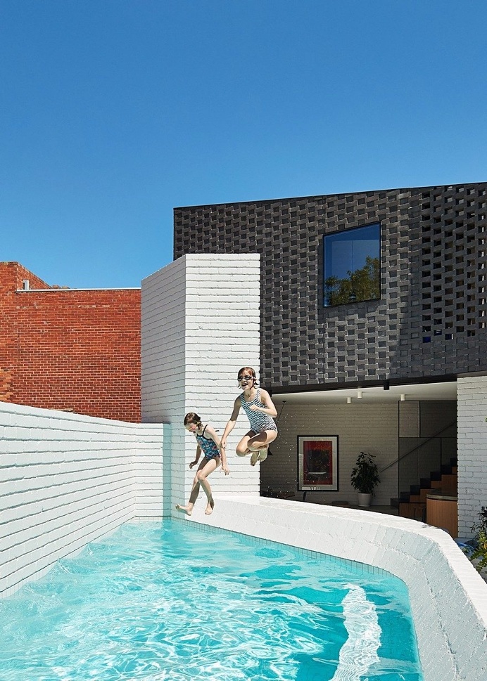 Perimeter House by MAKE Architecture 10