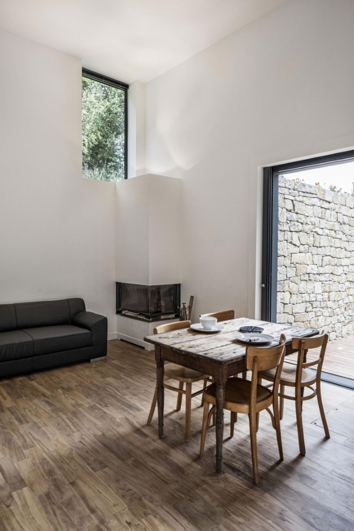 Contemporary Rural House by Cyril Chenebeau