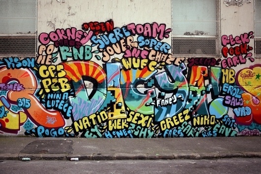 www.ilkflottante.com | Lifestyle & chai tea. #graffiti #tag #silk