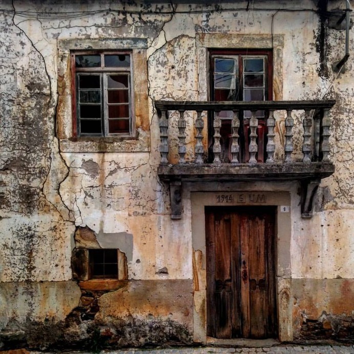 Abandoned Portugal: Stunning Urbex Photography by Paulo Carrasqueira