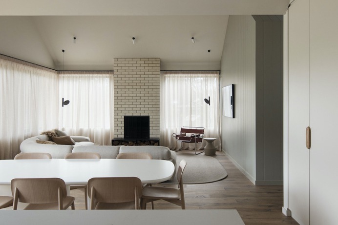 Retreat Residence M by CJH Studio