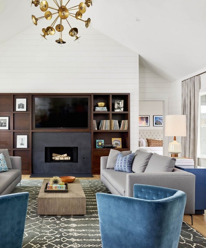 Lakemoore Residence: Updating a Traditional Farmhouse Frame in Austin, Texas 1