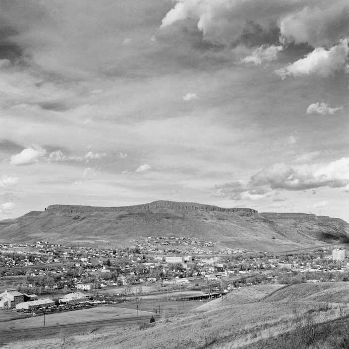 Black and White Photography by Robert Adams #inspiration #white #black #photography #and