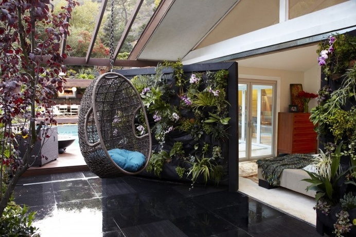 Outdoor room