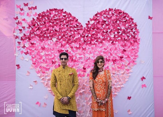 Valentine's Day Wedding Ideas: Theme Decor, Photobooth Props, Selfie Frames, And Balloon Decor!