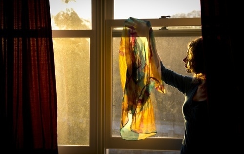 five red balloons #girl #colours #lou #silhouette #gold #virginia #golden #emmy #sunset #light