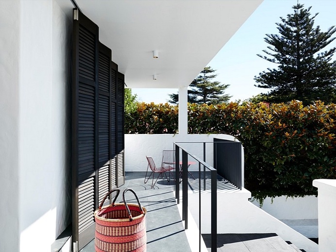 Inside Outside House – Private Retreat With a Louvered Facade