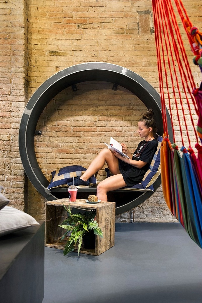 Hammock, Vegan Hang Out Project in Barcelona / Eque y Seta