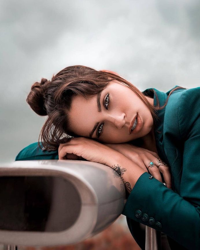 📸Photographer: Julian Estaban @_3rdeyevision_ 🎀Model: Amber Koval @ambaluna 📌Follow: @portraitistnet 🔖Tag: #portraitistnet (at Griffith Observatory)