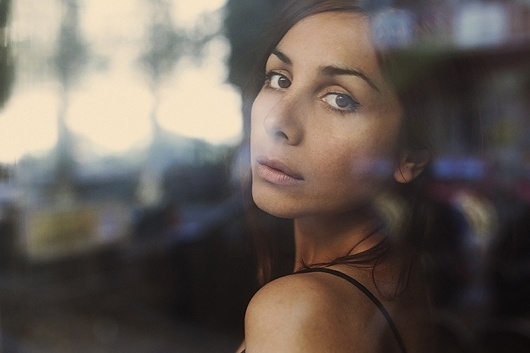 Looks like good Portrait Photography by Hannes Caspar #window #photography #girl