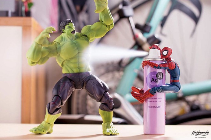 HULK VS SPIDERMAN