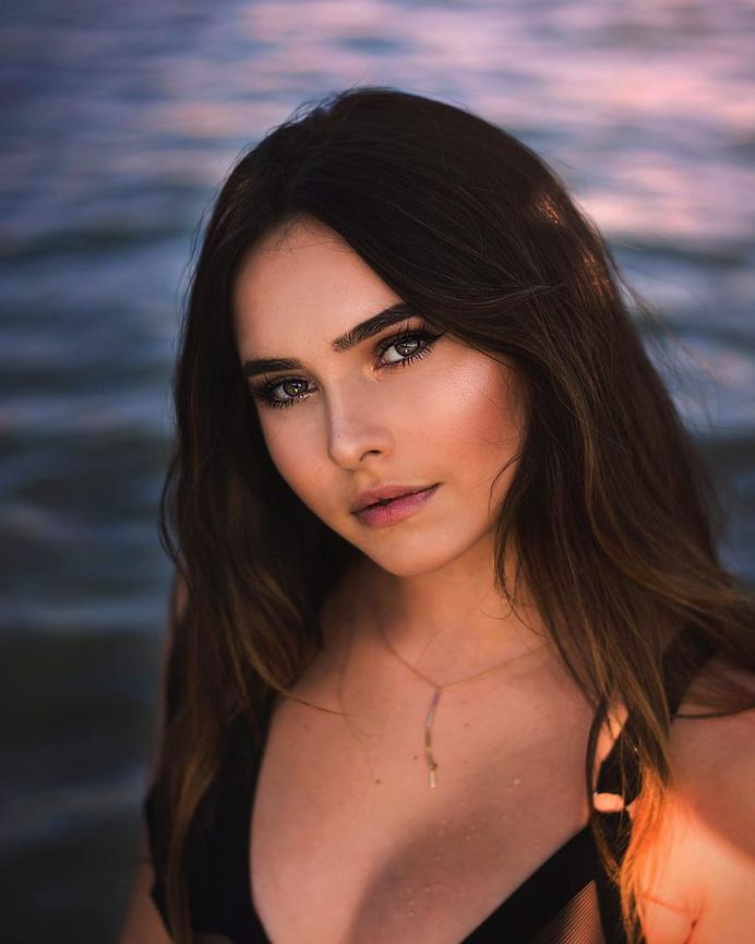 Beautiful Lifestyle Portrait Photography by Emilie Nguyen