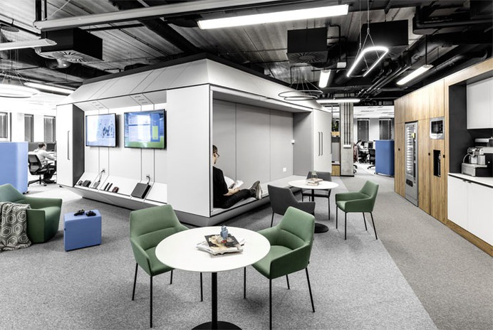 IT Mocny Office Space by ZONA Group - InteriorZine