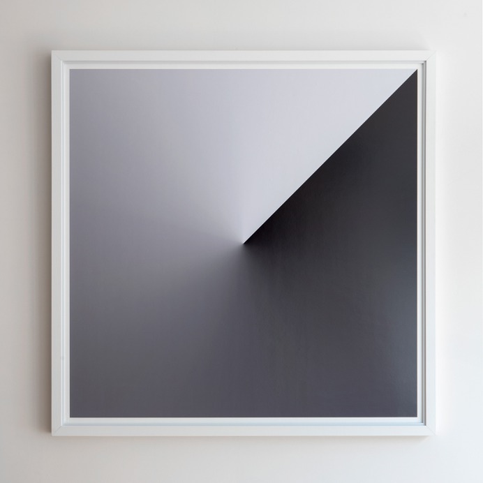 Ethereal

100x100 cm
Archival Pigment Print 
Editions of 5