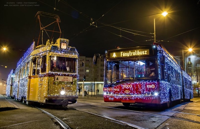 Spectacular Atmosphere Of Christmas In Budapest by Rizsavi Tamás