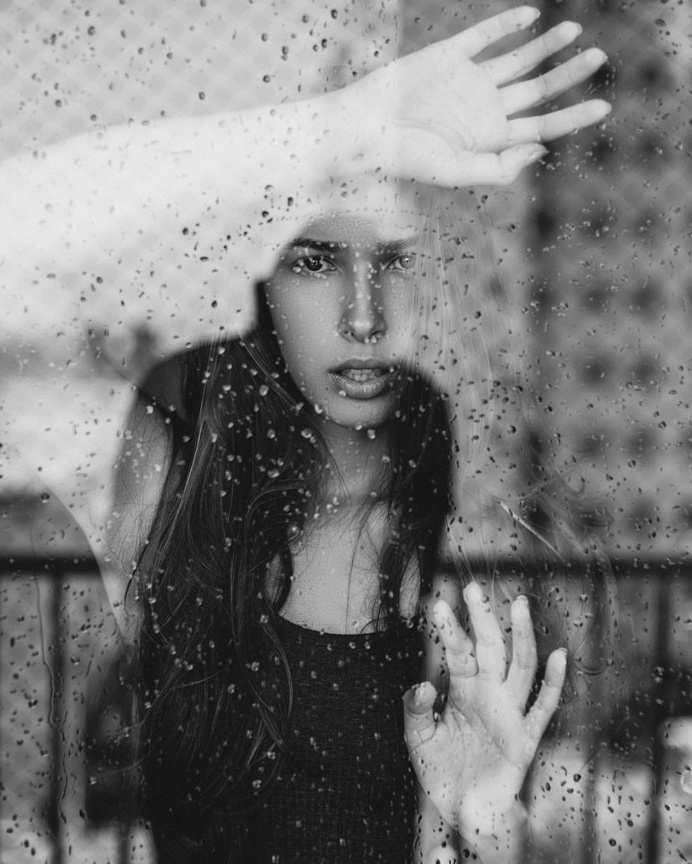 Beautiful Female Portraits by Wesley Banzaroli