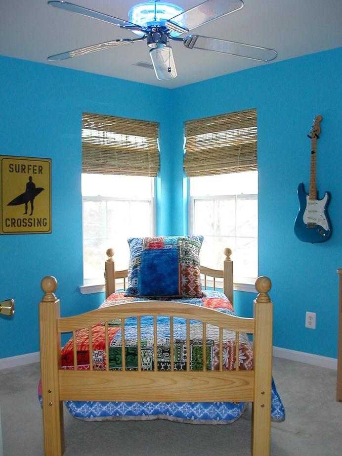 Painting Room With Hues Of Blue - www.homeworlddesign. com (1) #design #decor #blue #room #decoration