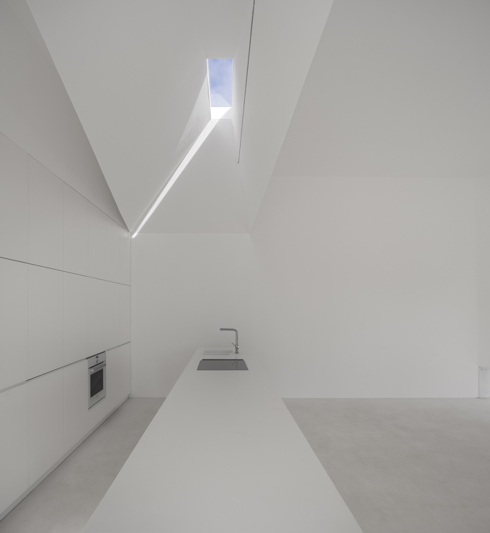 #aires, #mateus, #architecture, #kitchen, #white, #furniture, #skylight, #rooflight, #light