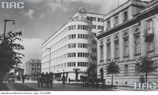 Gdynia: gmach Zakładu Ubezpieczeń Społecznych #poland #modernist #gdynia
