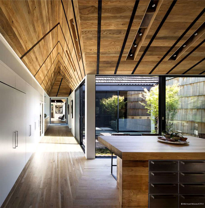 Cladding Used by Bates Masi Architects to Construct Underhill House - InteriorZine #architecture #house #home #decor