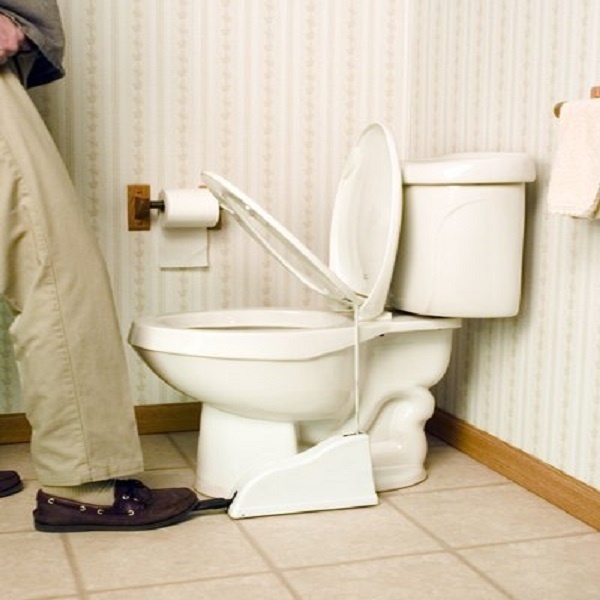 Flipper Hands-Free Toilet Seat Lifter #toilet #gadget