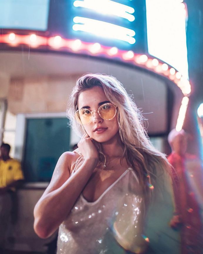 Gorgeous Lifestyle Portrait Photography by Benjamin Szentpaly