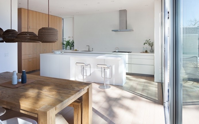 East Van House: residence in Vancouver with an asymmetric geometry #kitchen #architecture #house #home