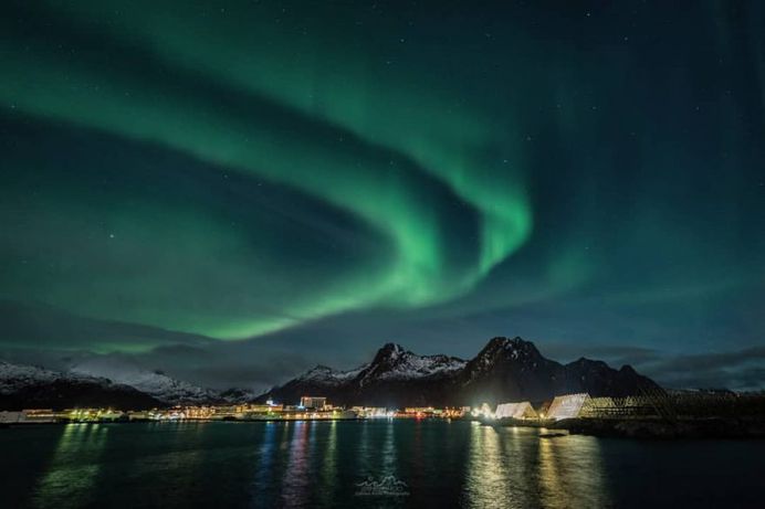 Lofoten Arctic Photography: Aurora Borealis and Northern Winter Wonderland