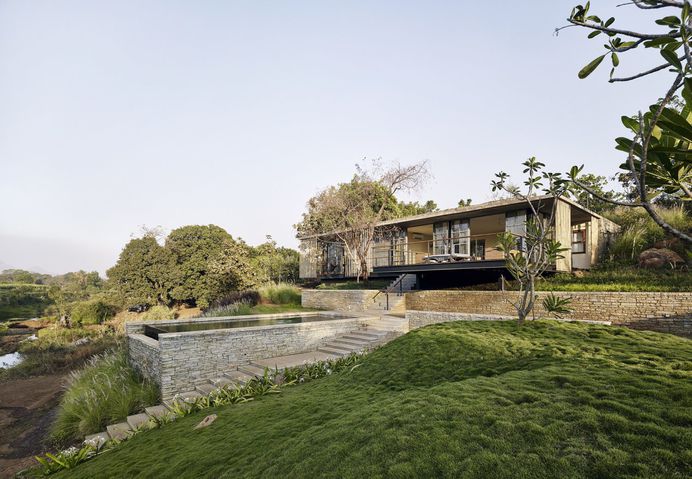 The Riparian House by Architecture BRIO