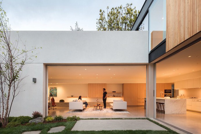 Santa Monica Family Home Connected to Gardens and Areas for Contemplation