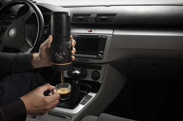 Handpresso Auto #tech #amazing #modern #innovation #design #futuristic #gadget #ideas #craft #illustration #industrial #concept #art #cool