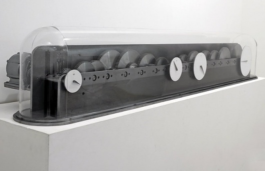 L'Horloge d'une vie de travail, Julien Berthier #glass #clock #gears #steel
