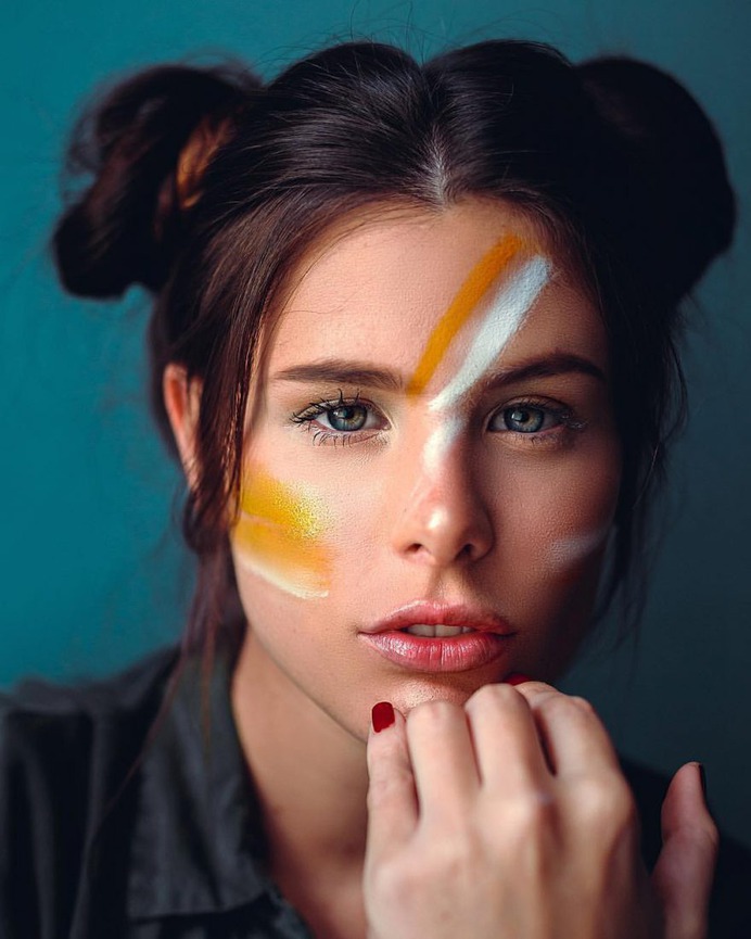 Vibrant Fashion and Street Style Photography by Alejandro Gonzalez