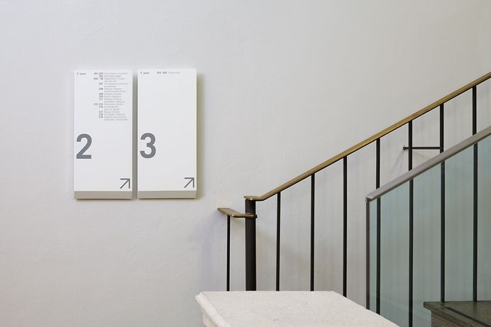 ccrz - Camera di Commercio Como - Chamber of Commerce signage system #wayfinding