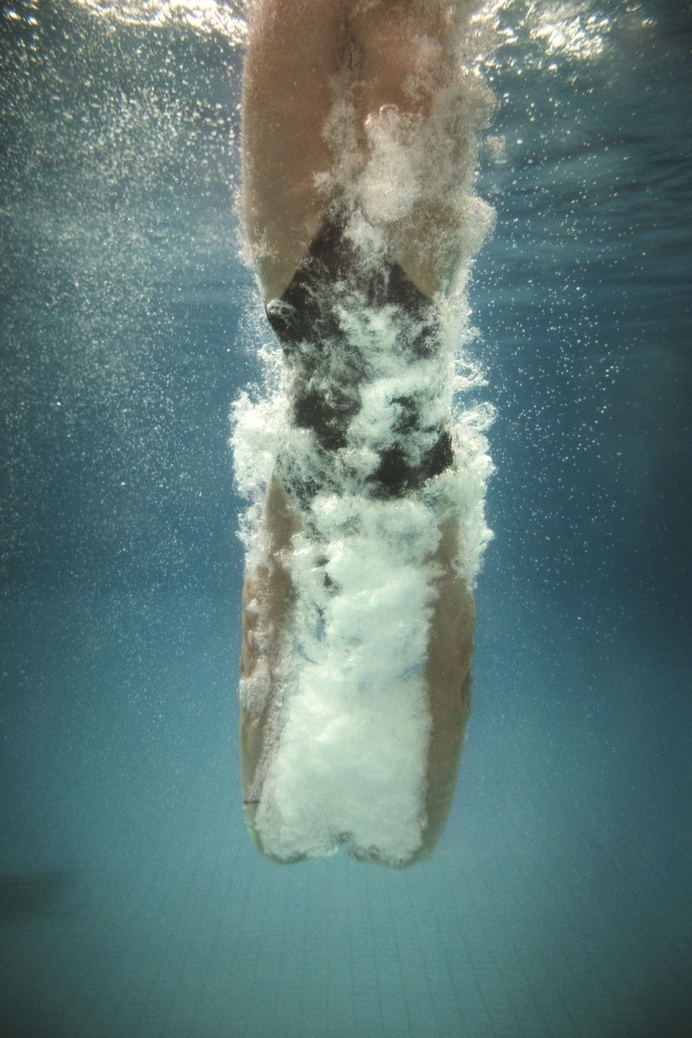 Turning Point by Mark Sanders for Kinfolk - JOQUZ #kinfolk #pool #jump #flip